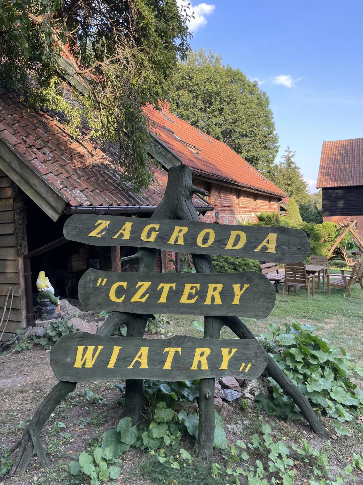 Zagroda Cztery Wiatry Sadry Ngoại thất bức ảnh